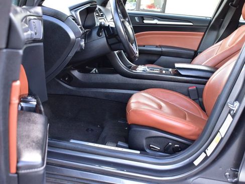 Used 2020 Ford Fusion Titanium image 16