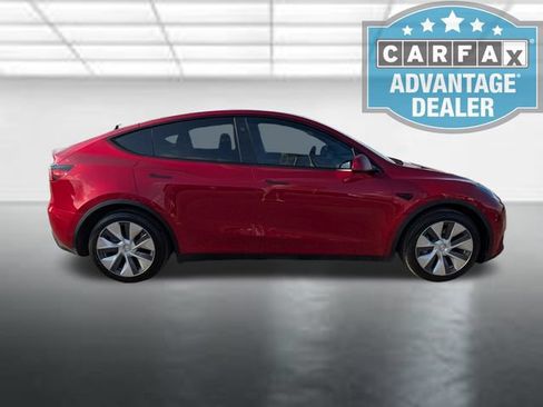 Used 2024 Tesla Model Y Long Range AWD/4WD image 27