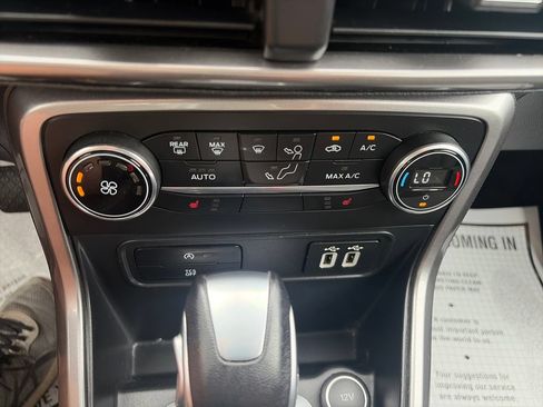 Used 2021 Ford EcoSport SE FWD image 19
