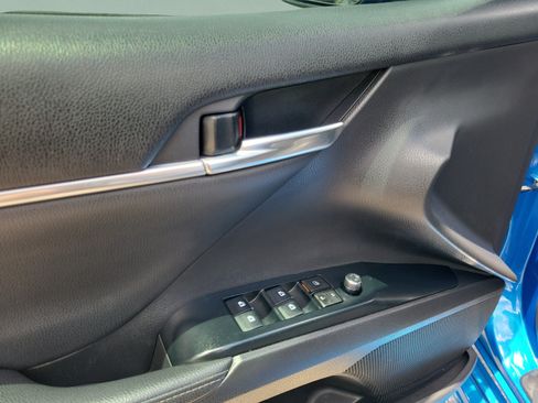 Used 2020 Toyota Camry XSE FWD image 15