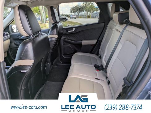 Used 2020 Ford Escape Titanium w/ Titanium Premium Package 2.0 image 12