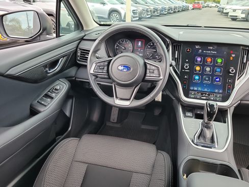 Used 2024 Subaru Outback Premium AWD/4WD image 17