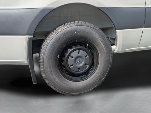 New 2025 Mercedes-Benz Sprinter 2500 image 10