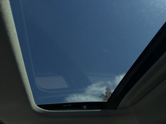 Used 2026 Hyundai Venue SEL FWD image 28