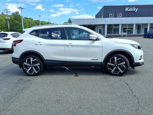 Used 2021 Nissan Rogue Sport SL w/ Premium Package AWD/4WD image 4