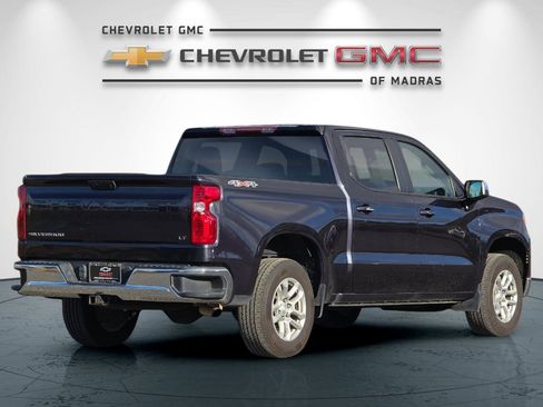 Used 2022 Chevrolet Silverado 1500 LT image 3