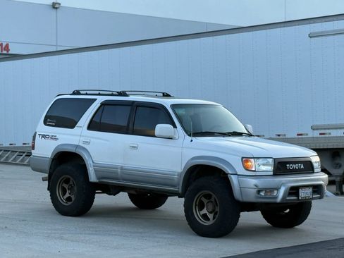 Used 1999 Toyota 4Runner Limited w/ Upgrade Value Pkg 5 AWD/4WD image 8