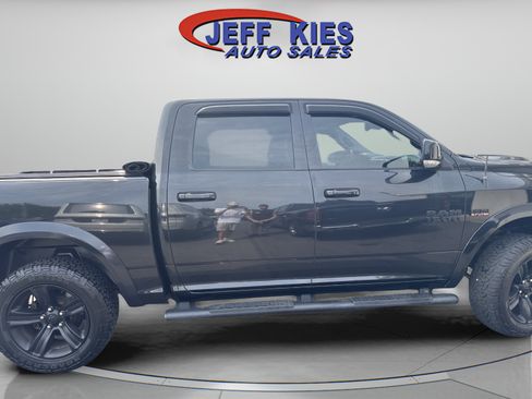 Used 2017 RAM 1500 Sport w/ Black Ram 1500 Sport Group AWD/4WD image 4