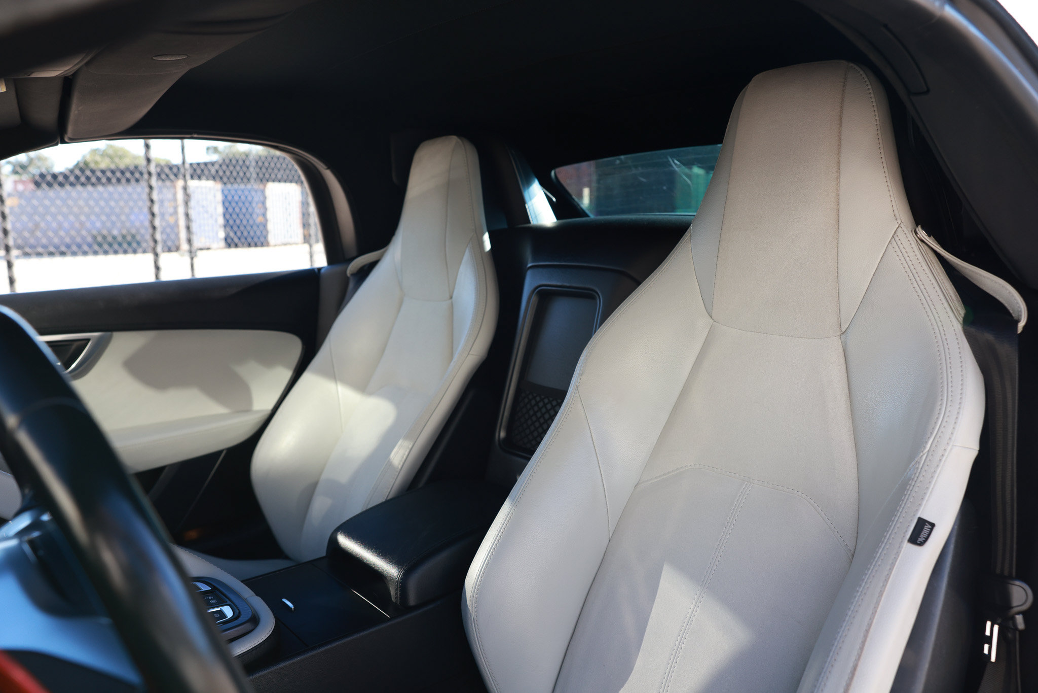 Used 2018 Jaguar F-TYPE Convertible RWD image 10