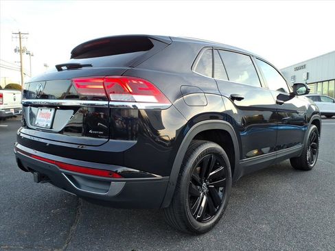 Certified 2023 Volkswagen Atlas Cross Sport SE w/ Black Wheel Package image 4