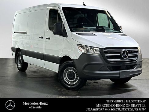 Used 2025 Mercedes-Benz Sprinter 2500 image 1