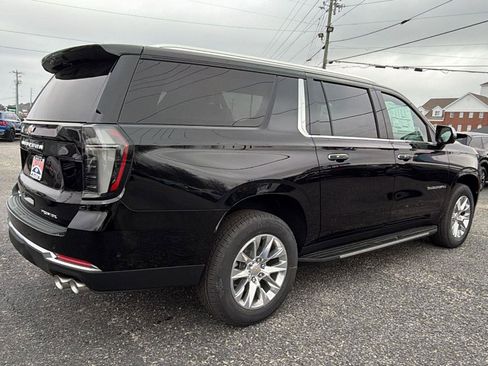 New 2026 Chevrolet Suburban Premier w/ Sun And Tow Package AWD/4WD image 6