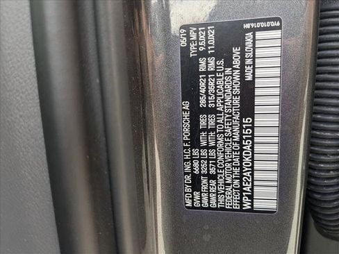 Used 2019 Porsche Cayenne E-Hybrid w/ Premium Package image 26