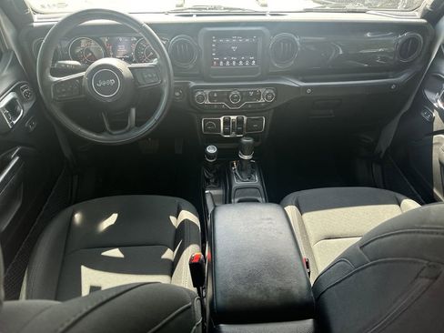 Used 2022 Jeep Gladiator Sport AWD/4WD image 23