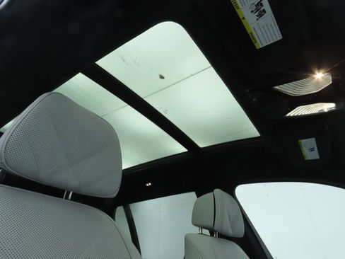 New 2026 BMW X7 xDrive40i w/ Premium Package image 19