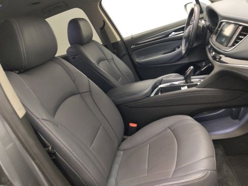Used 2018 Buick Enclave Essence FWD image 21