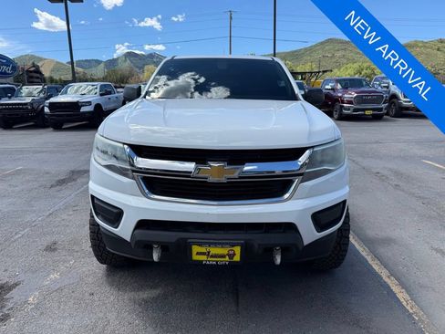 Used 2018 Chevrolet Colorado W/T w/ WT Convenience Package AWD/4WD image 2