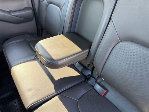 Used 2015 Nissan Frontier PRO-4X w/ Pro-4x Luxury Package image 19