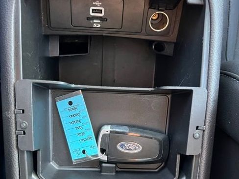 Used 2016 Ford Fusion Titanium image 34