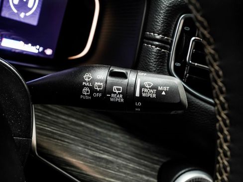 Used 2024 Jeep Wagoneer L Series II w/ Flexible Seating Group image 39