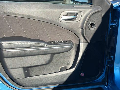 Used 2015 Dodge Charger SXT RWD image 23