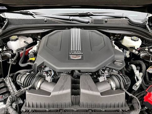 New 2026 Cadillac CT5 V w/ LPO, ONYX Package AWD/4WD image 11