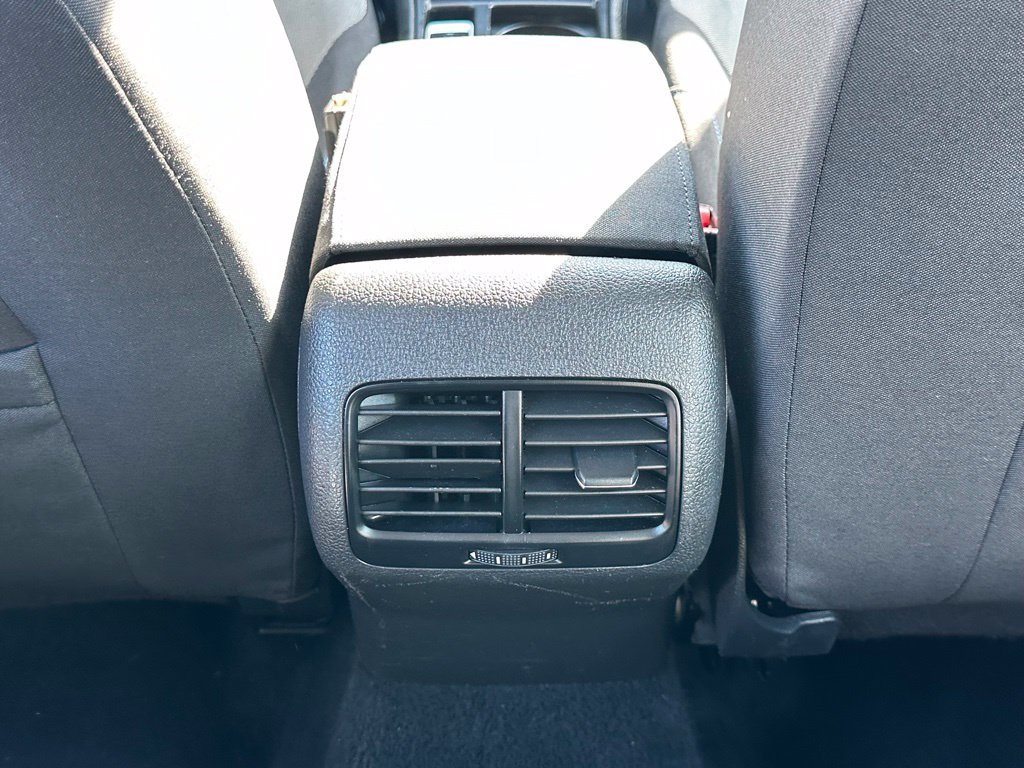 Used 2016 Volkswagen e-Golf SE FWD image 21