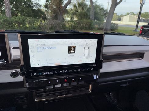 Used 2025 GMC Hummer EV 3X w/ LPO, Dark Essentials Package AWD/4WD image 49