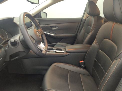 Used 2021 Nissan Sentra SR w/ SR Premium Package FWD image 17