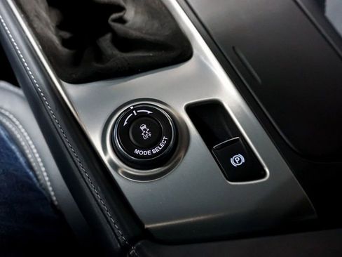 Used 2015 Chevrolet Corvette Z06 w/ 3LZ Preferred Equipment Group RWD image 28
