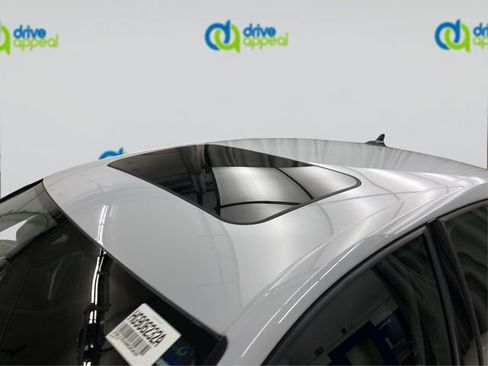 Used 2017 Volkswagen Jetta SEL FWD image 14