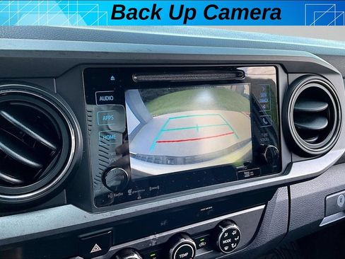 Certified 2019 Toyota Tacoma TRD Off-Road w/ Technology Package AWD/4WD image 17