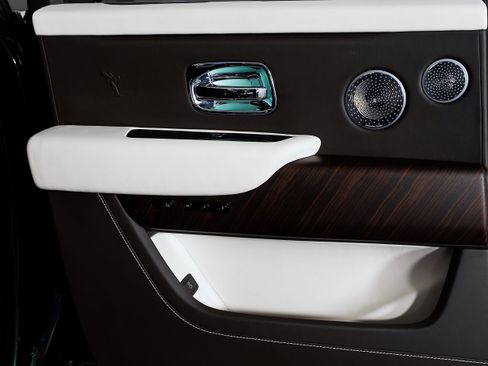 Used 2023 Rolls-Royce Cullinan w/ Cullinan Package AWD/4WD image 8