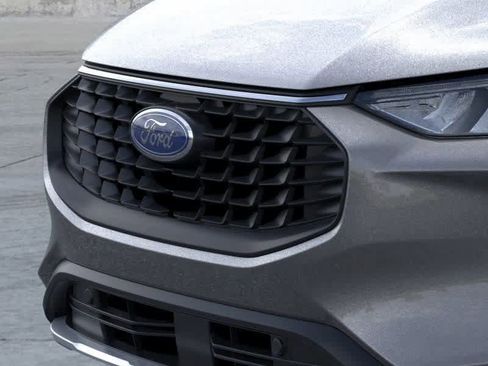 New 2025 Ford Escape SE image 17