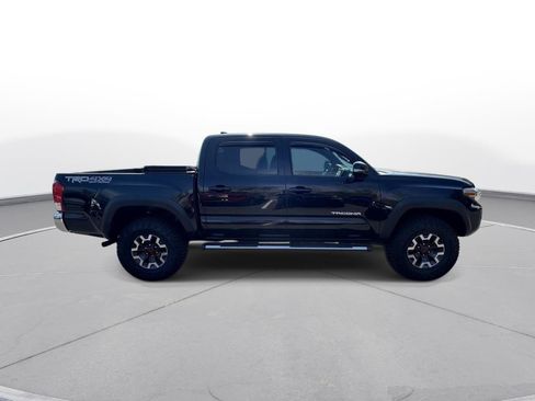 Used 2019 Toyota Tacoma TRD Off-Road image 5