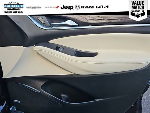 Used 2023 Buick Enclave Avenir w/ Avenir Technology Package AWD/4WD image 22