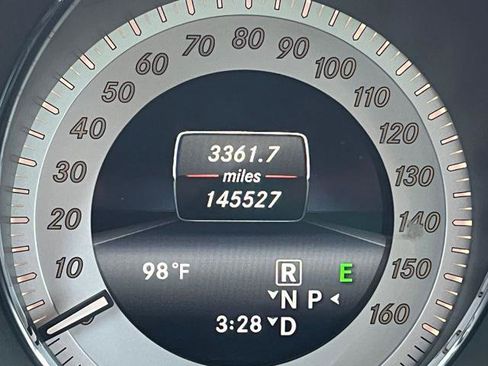 Used 2015 Mercedes-Benz GLK 350 2WD image 32