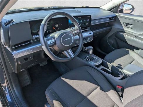 Used 2025 Hyundai Kona SEL image 9