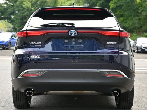 Used 2024 Toyota Venza Limited AWD/4WD image 6