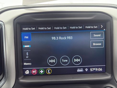 Used 2022 Chevrolet Silverado 1500 LT image 15