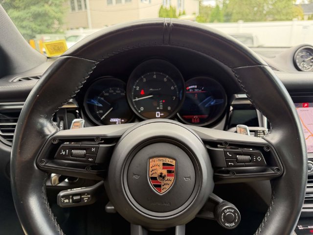 Used 2023 Porsche Macan Turbo AWD/4WD image 24
