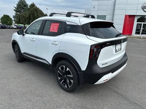 Used 2026 Nissan Kicks SV w/ SV Premium Package AWD/4WD image 3