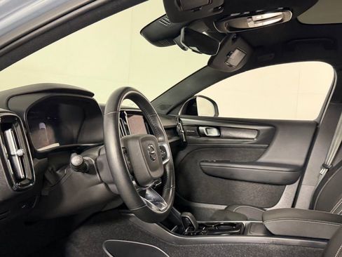 Used 2023 Volvo C40 P8 Recharge Ultimate w/ Protection Package Premier image 21