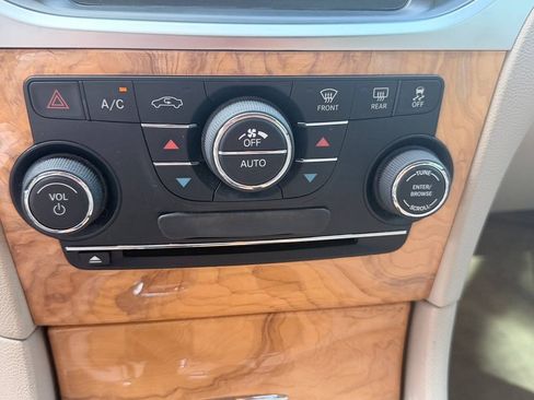 Used 2012 Chrysler 300 Limited w/ Luxury Group RWD image 19