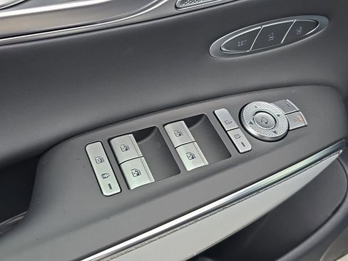 Used 2025 Genesis GV70 2.5T Sport Prestige w/ Sport Prestige Package image 10