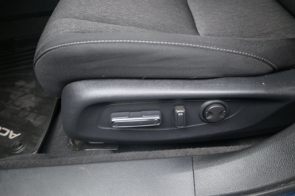 Certified 2024 Honda Accord EX image 13