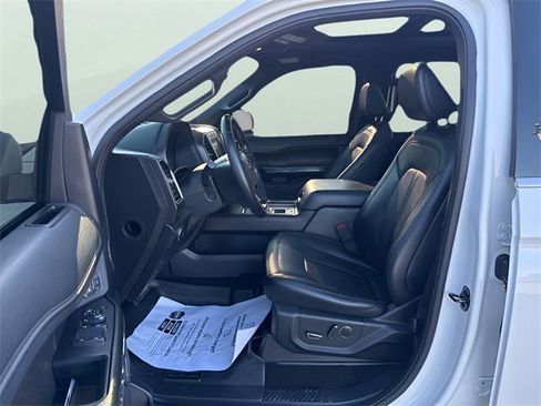 Used 2021 Ford Expedition Limited image 9