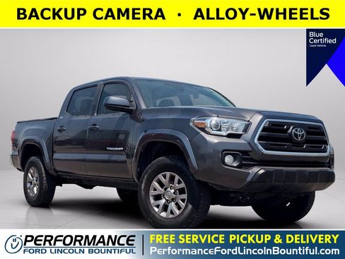 Used 2018 Toyota Tacoma SR5 RWD image 1