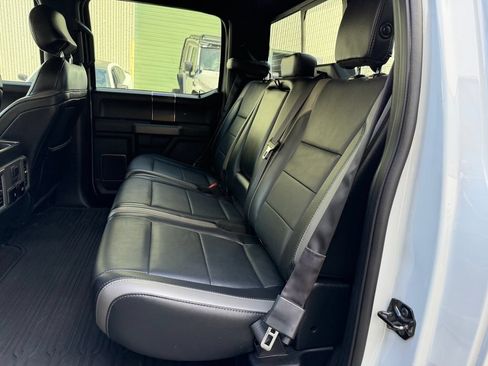 Used 2017 Ford F150 Raptor w/ Equipment Group 802A Luxury AWD/4WD image 9