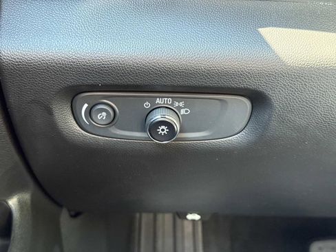 Used 2023 Chevrolet Traverse RS AWD/4WD image 15